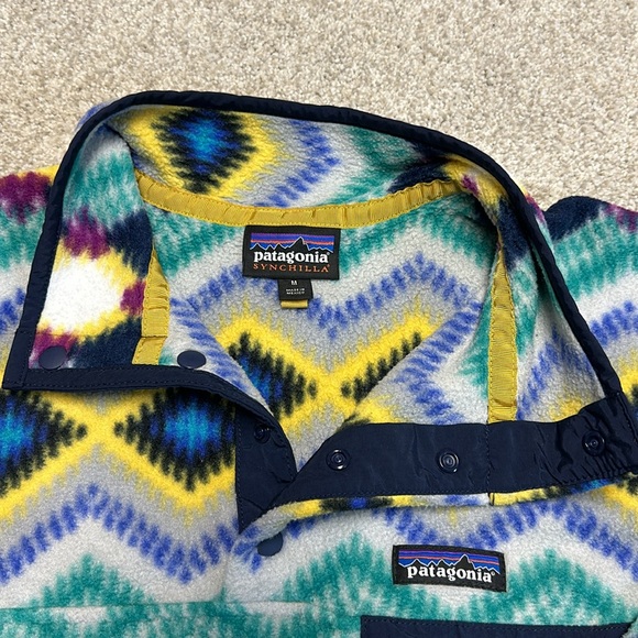 PATAGONIA Synchilla SNAP-T Fleece PULLOVER Aztec TIMBER TWIST Chevron Women M - Picture 3 of 8